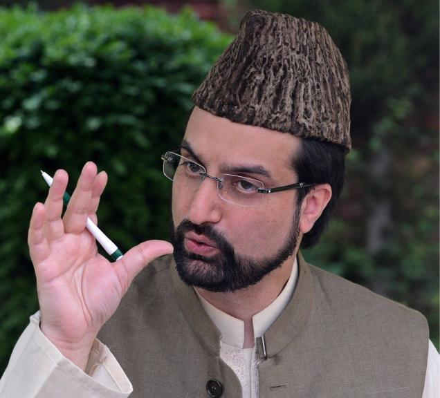 Mirwaiz urges Muslims to emerge above sectarian strife